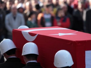 Dicle’de ağır yaralanan polis şehit oldu