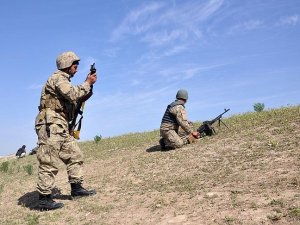 Afganistan'da Taliban'a operasyon