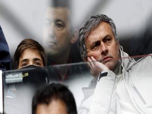 Mourinho'nun imzası 'imaj hakları'na takıldı