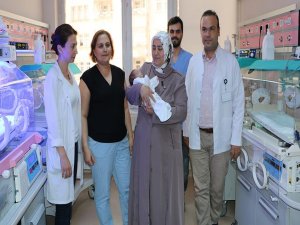 Anne karnındaki bebeğe 4 kez kan nakli yapıldı