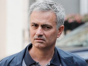 Mourinho'nun imzası "imaj"a takıldı!