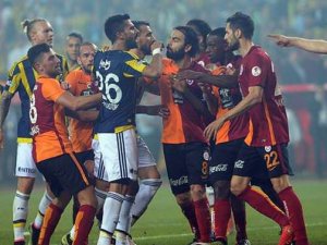 Maç bitti, kırmızı çıktı!