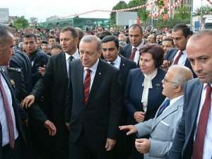 Erdoğan Cuma namazını Hoca Ahmet Yesevi Camisi'nde kıldı