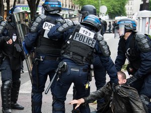 Fransız basını polis şiddetini görmedi