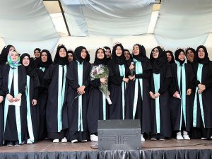 Avrupa'nın ilk imam hatipi ilk mezunlarını verdi