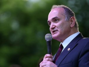 Özlü: Dünyanın en büyük 10 ekonomisinden biri olmak için koşacağız