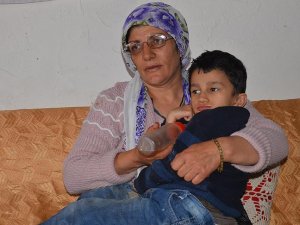 Hayatını engelli oğluna adadı