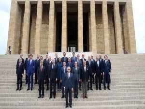 65. Hükümet üyeleri Anıtkabir'i ziyaret etti