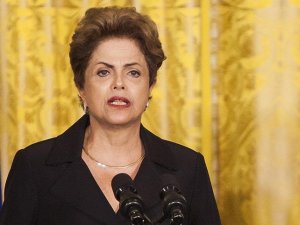 Rousseff: Yolsuzluk soruşturmasının durdurulması için görevden alındım