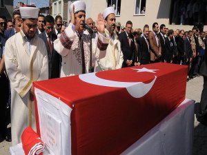 Şehit polis Cuma Bilek, son yolculuğuna uğurlandı