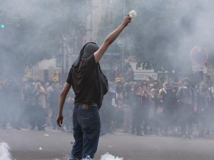 Fransa yeni bir grev dalgasıyla karşı karşıya
