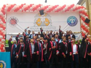 Huğlu MYO'da mezuniyet sevinci