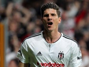 Wolfsburg'tan Gomez için 14m€'luk teklif