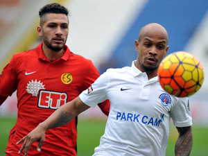 Del Valle Bursaspor yolunda