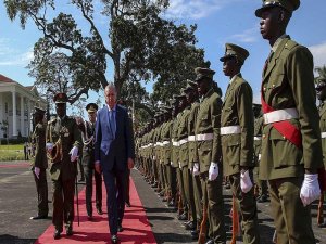 Cumhurbaşkanı Erdoğan, Uganda'da resmi törenle karşılandı