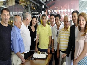 Şenol Güneş'e doğum günü kutlaması