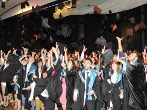 Selçuk İletişim’de mezuniyet heyecanı