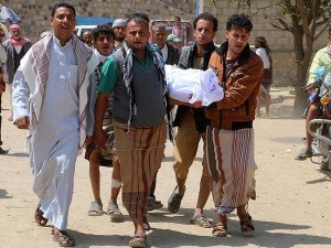 Yemen'de Husiler ateşkes dinlemedi