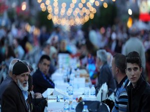 Semavi dinlerin temsilcileri iftarda buluşuyor