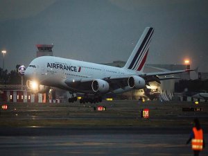 Fransa'daki greve Air France pilotları da katıldı