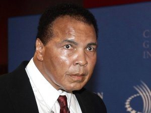 Muhammed Ali hastaneye kaldırıldı