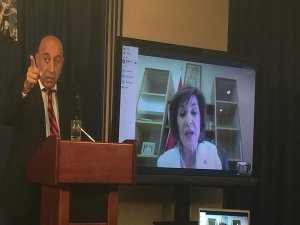 Esed'in danışmanından Washington'da rejim propagandası