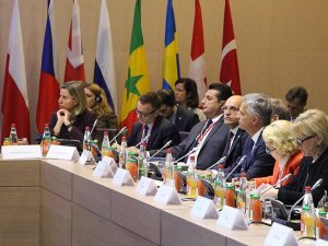 Ortadoğu Barış Süreci Bakanlar Toplantısı Paris'te başladı