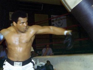 Muhammed Ali'nin ölümü spor dünyasını yasa boğdu