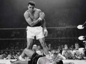 Muhammed Ali'den en iyi 10 nakavt! VİDEO