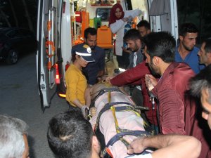 Gölete giren 2 öğrenciden biri boğuldu, diğeri kayboldu