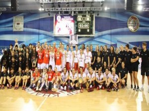 A Milli Kadın Basketbol Takımı namağlup şampiyon
