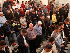 "Öz vatanlarında" ilk teravih namazını kıldılar