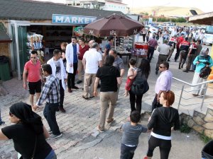 Tuz gölü tesis sahipleri ile yerli turistler arasında kavga