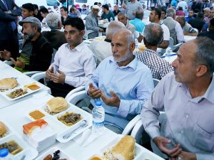 Sur'daki terör mağduru vatandaşlara iftar çadırı