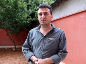 Midibüsteki oğlunu köprüden sarkarak kurtardı