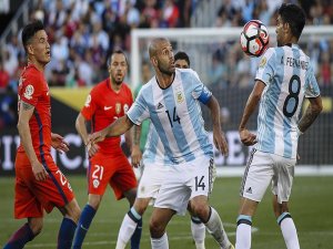 Copa America'nın 4. gününde Arjantin Şili'yi yendi