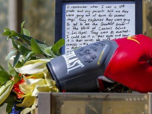 Muhammed Ali'nin tabutunu ünlü isimler taşıyacak