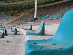 Atatürk Stadı'nda yıkım başladı
