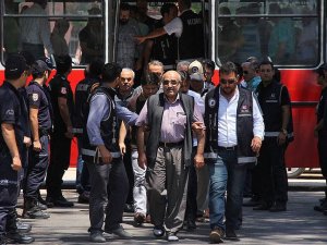 Adana merkezli FETÖ/PDY operasyonunda 27 kişi adliyede