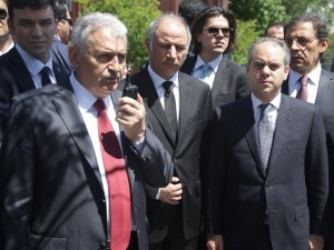Başbakan Yıldırım, telsizden polislere seslendi
