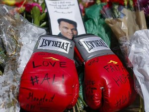 Muhammed Ali son yolculuğuna uğurlanıyor