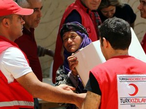 Türk Kızılayı ramazanda da ihtiyaç sahiplerinin yanında