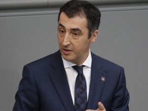 Cem Özdemir, Meclis kararı ile hemşehrilikten çıkartıldı