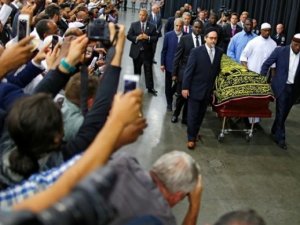 Muhammed Ali son yolculuğuna uğurlandı