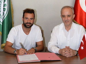 Konyaspor 10 isimle anlaşma sağladı