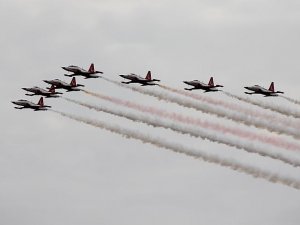 Türk Yıldızları’nın Hollanda’daki gösterisi büyük ilgi gördü