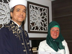 Müslüman olan Alman kadın müftüden ne istedi?