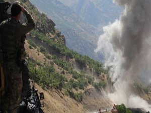 Saldırı düzenleyen PKK'lı parçalara ayrıldı!