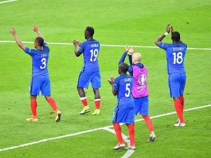 EURO 2016'da A Grubu'nda Fransa liderlik koltuğunda