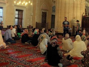 Tarihi camilerde Ramazan hareketliliği